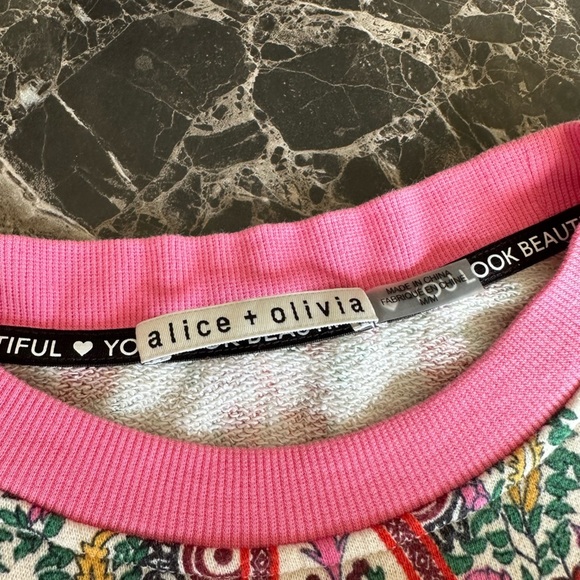 Alice + Olivia Amirah Floral-Print Drawstring-Hem Sweatshirt - Picture 6 of 8